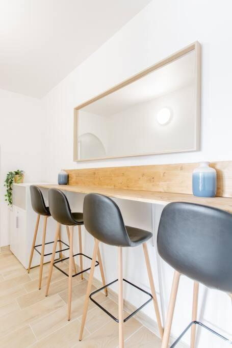 Séjour chez l'habitant Private In Renovated - Tram 1 Min Walk Nice