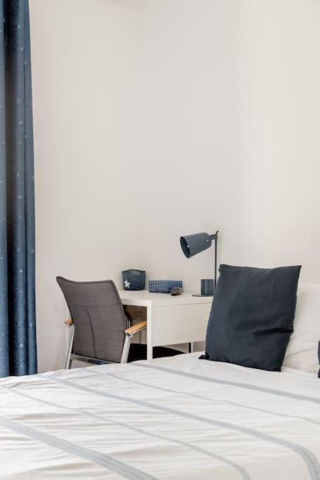 Private In Renovated - Tram 1 Min Walk * Nizza